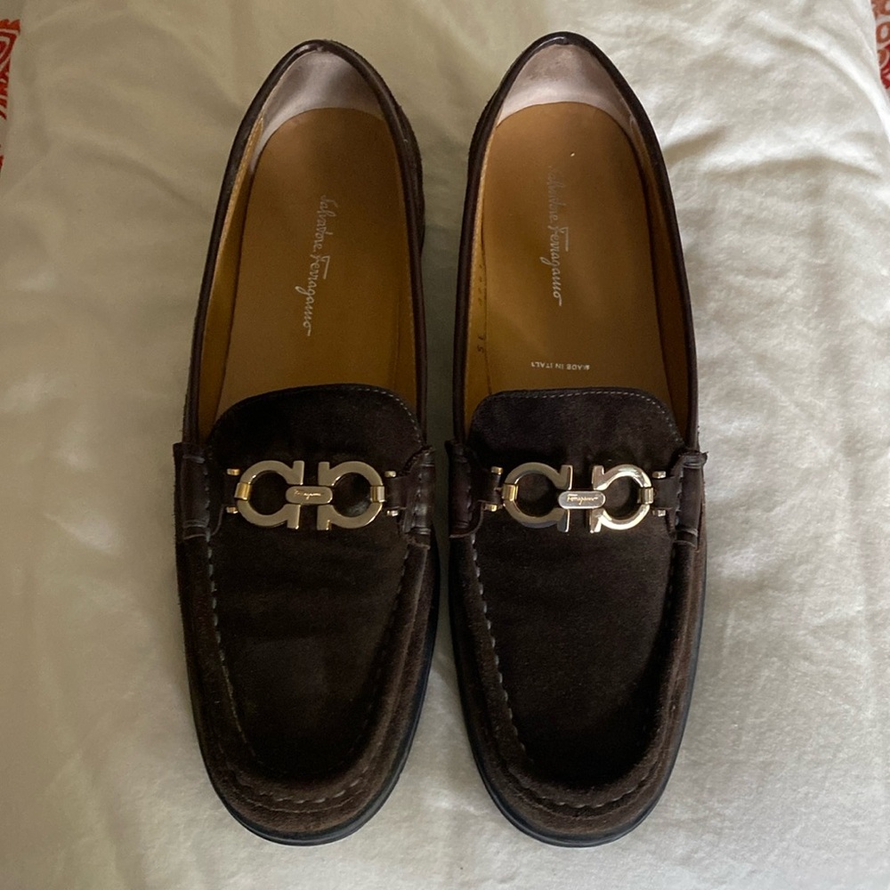 Salvatore Ferragamo Classic Brown suede loafer with gold gancino